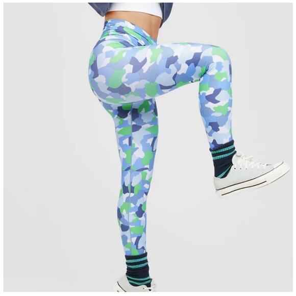 Brand New Offline by Aerie Women's Small High Rise Blue Digital Print Leggings - Picture 1 of 9